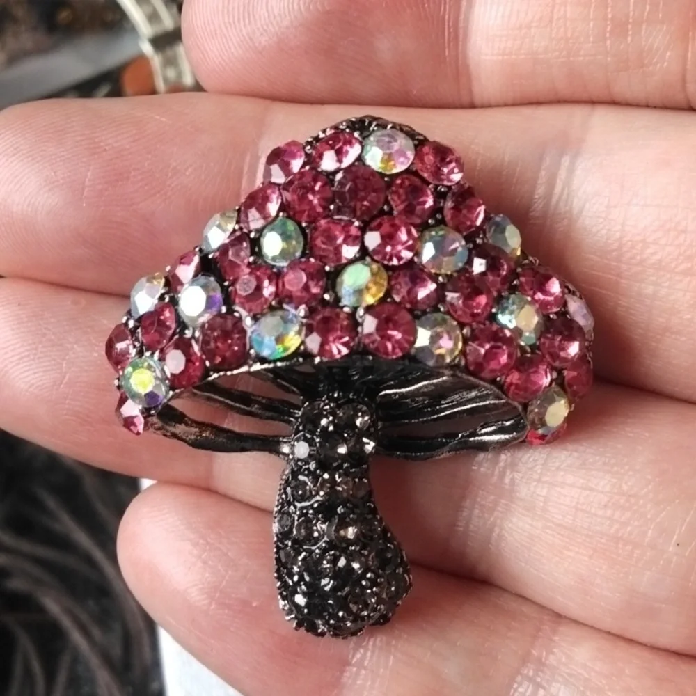 Pink Rhinestone Mushroom Brooch - Picture 3 of 4